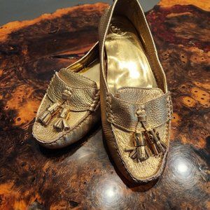 Size 11 Gold Tory Burch tassled driving Mocs